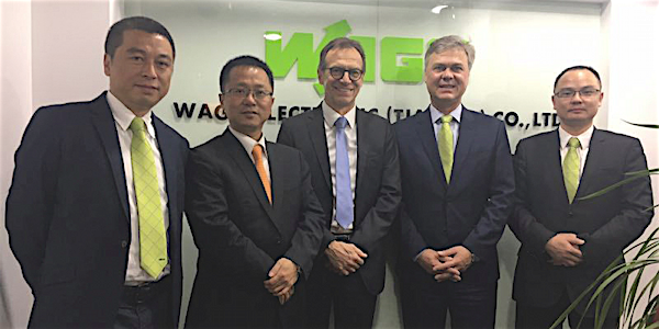 At the opening of the new WAGO sales office in Nanjing (from left): Xu Xia (Sales Manager China East), Liu Nan (Sales Manager China), Jürgen Schäfer (Chief Sales Officer), Volker Palm (General Manager WAGO China), and Jackie Chen (Office Manager Nanjing), © WAGO Kontakttechnik GmbH & Co. KG 2017